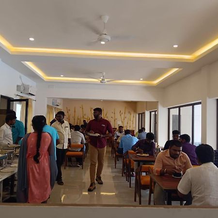 The Riviera Hotel Theni Luaran gambar