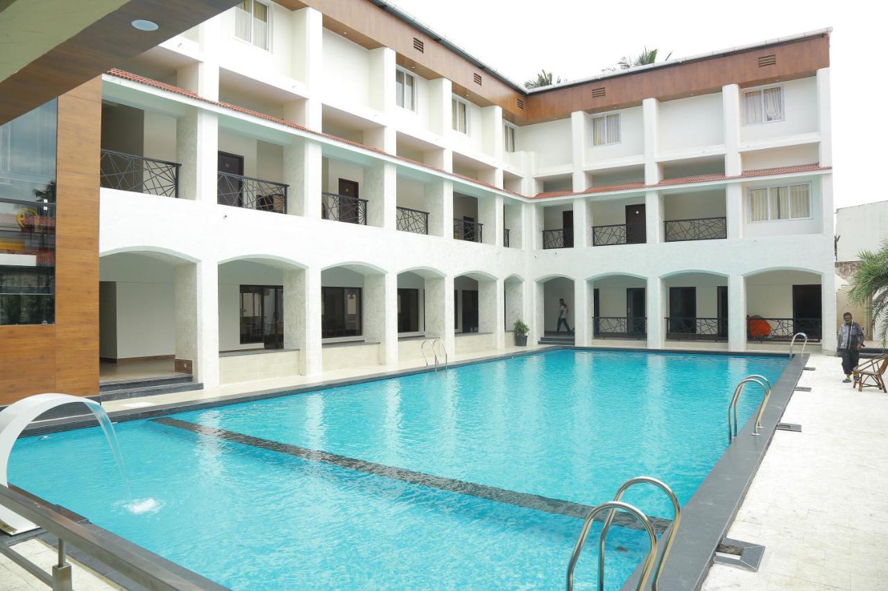 The Riviera Hotel Theni Luaran gambar