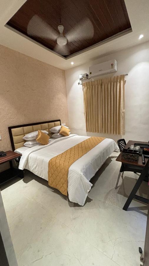 The Riviera Hotel Theni Luaran gambar