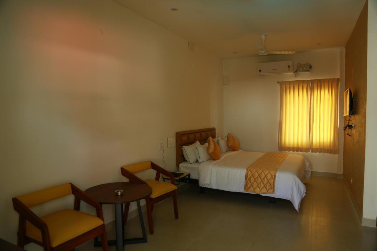 The Riviera Hotel Theni Luaran gambar
