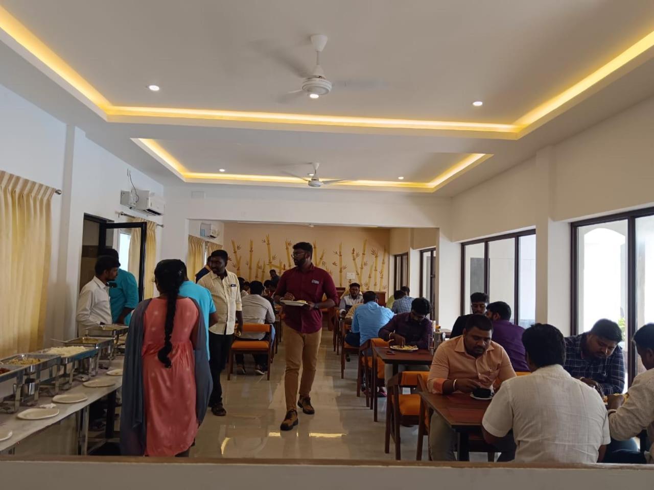 The Riviera Hotel Theni Luaran gambar