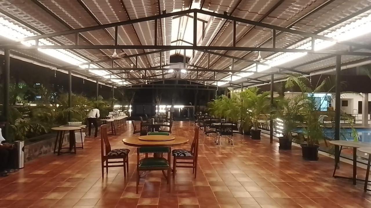 The Riviera Hotel Theni Luaran gambar
